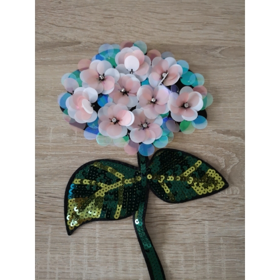 Applique trim bloosom